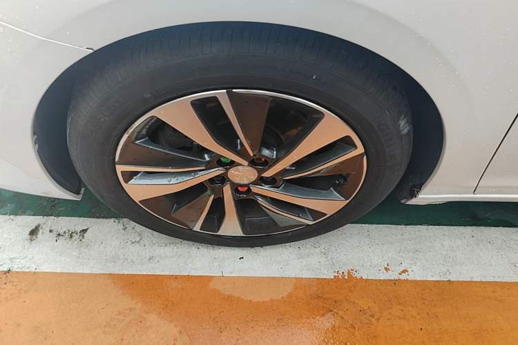 Used Peugeot 408 2019 360THP Automatic Luxury Edition China VI Standard Left Front Wheel Hub