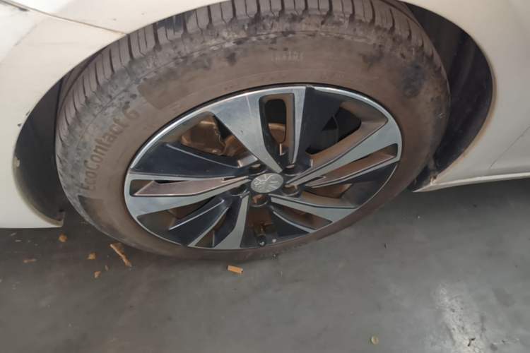 Used Peugeot 408 2019 360THP Automatic Luxury Edition China VI Standard Left Front Wheel Hub