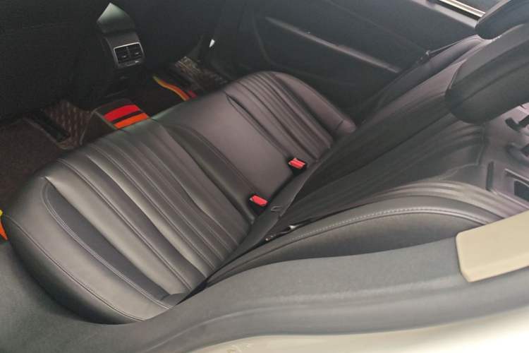 Used Peugeot 408 2019 360THP Automatic Luxury Edition China VI Standard Left Rear Seat