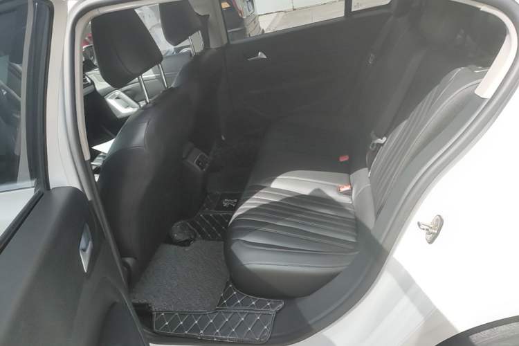 Used Peugeot 408 2019 350THP Automatic Luxury Edition China V Standard Left Rear Seat