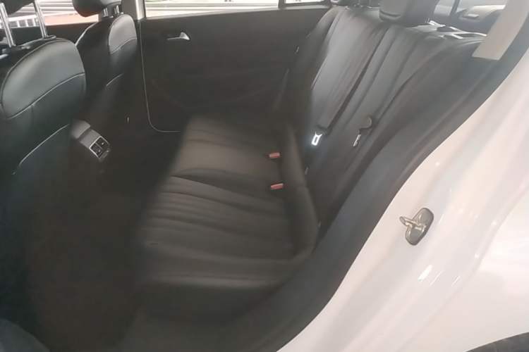 Used Peugeot 408 2019 360THP Automatic Luxury Edition China VI Standard Left Rear Seat