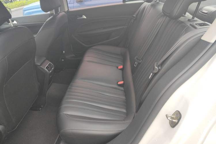 Used Peugeot 408 2019 230THP Automatic Luxury Edition China V Standard Left Rear Seat