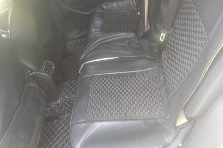 Used Peugeot 408 2019 360THP Automatic Luxury Edition China VI Standard Left Rear Seat