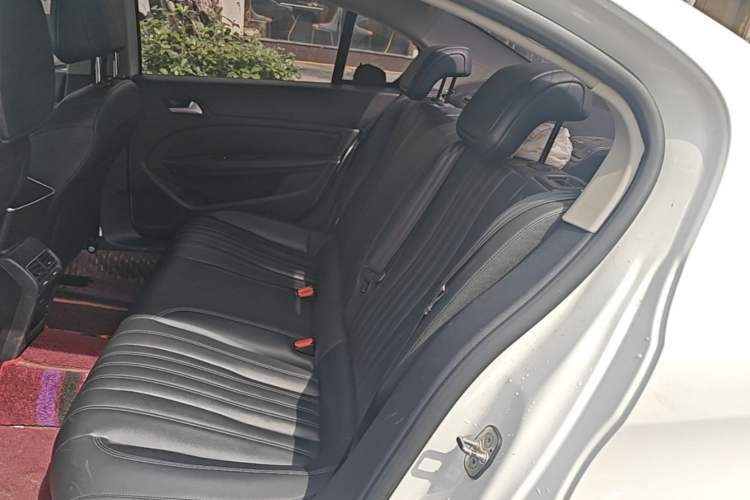 Used Peugeot 408 2019 360THP Automatic Luxury Edition China VI Standard Left Rear Seat