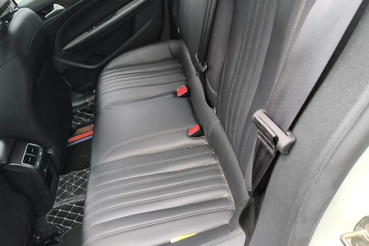 Used Peugeot 408 2019 360THP Automatic Luxury Edition China VI Standard Left Rear Seat