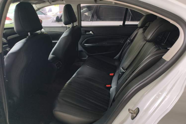 Used Peugeot 408 2019 360THP Automatic Luxury Edition China VI Standard Left Rear Seat
