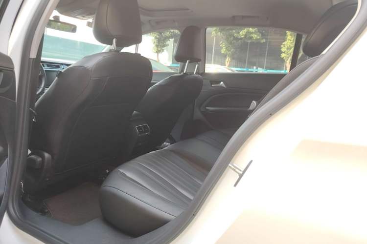 Used Peugeot 408 2019 230THP Automatic Luxury Edition China VI Standard Left Rear Seat