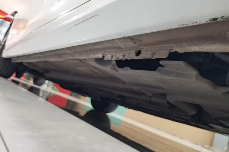 Used Peugeot 408 2019 230THP Automatic Luxury Edition China VI Standard Left Side Sill