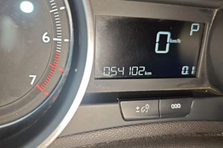 Used Peugeot 408 2019 350THP Automatic Luxury Edition China V Standard Odometer Close Up