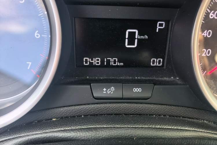 Used Peugeot 408 2019 360THP Automatic Luxury Edition China VI Standard Odometer Close Up