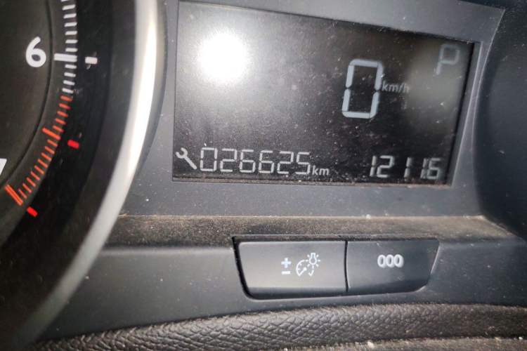 Used Peugeot 408 2019 230THP Automatic Luxury Edition China V Standard Odometer Close Up