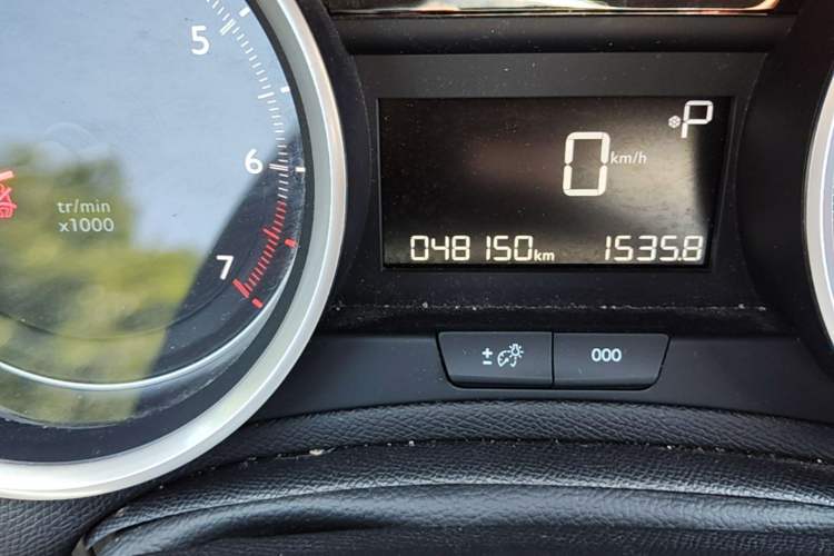 Used Peugeot 408 2019 360THP Automatic Luxury Edition China VI Standard Odometer Close Up