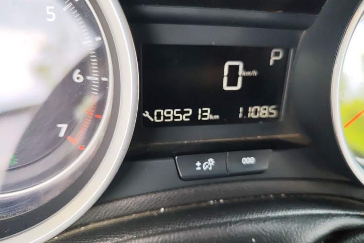 Used Peugeot 408 2019 350THP Automatic Luxury Edition China V Standard Odometer Close Up