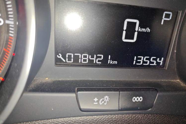 Used Peugeot 408 2019 360THP Automatic Luxury Edition China VI Standard Odometer Close Up