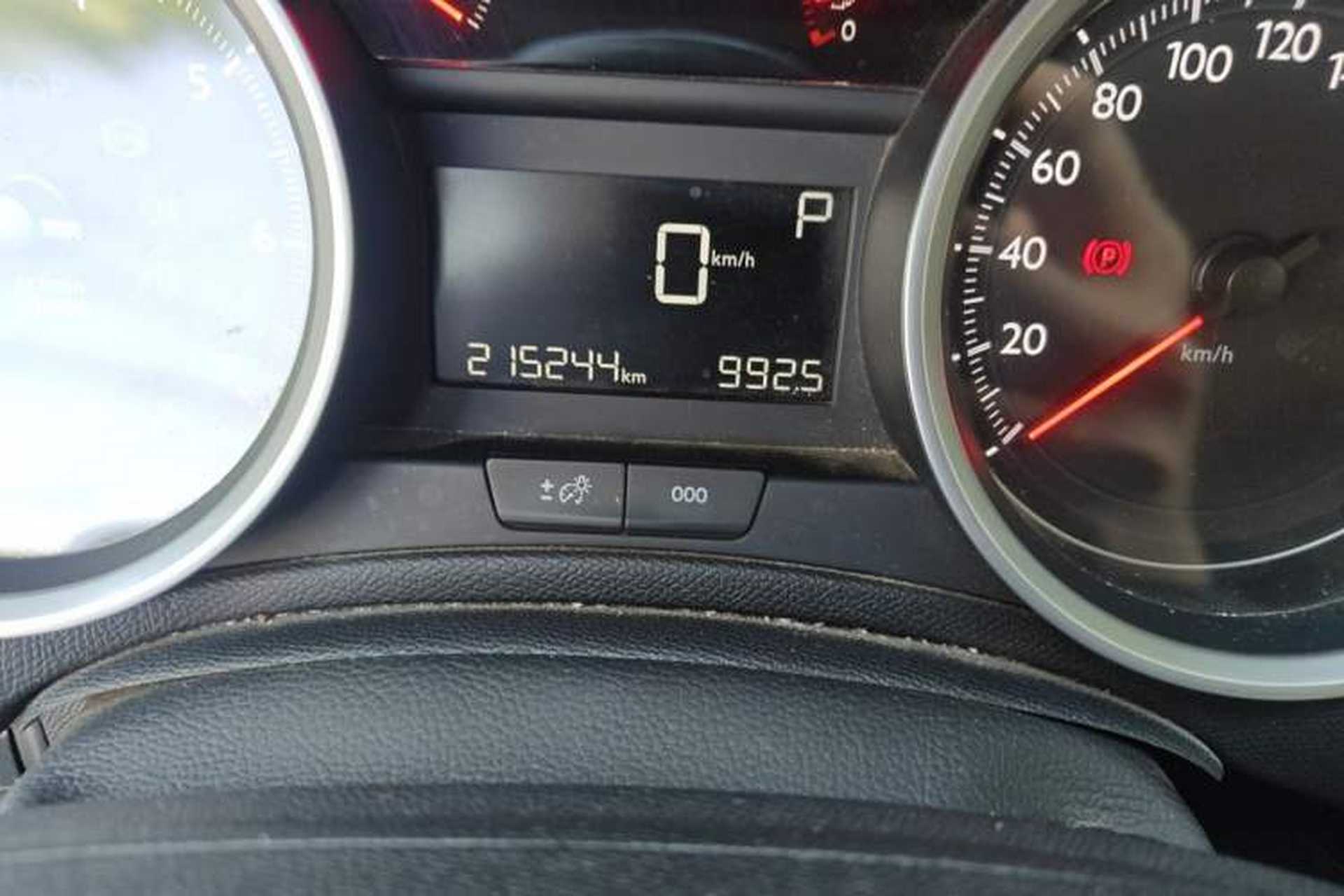 Used Peugeot 408 2019 350THP Automatic Luxury Edition China V Standard Odometer Close Up