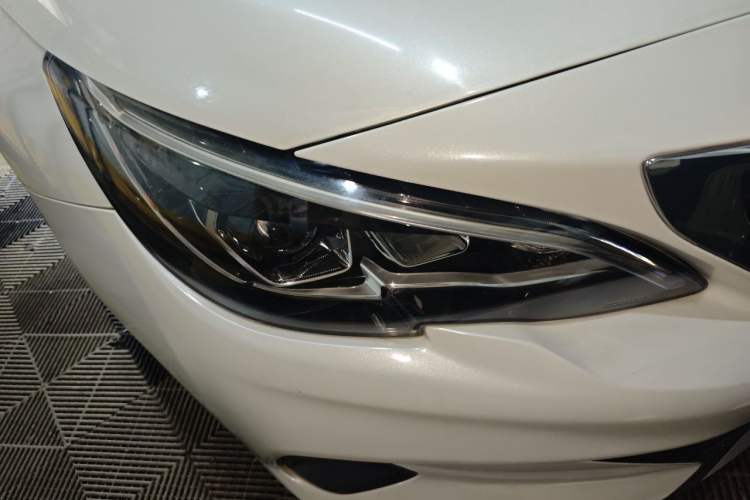 Used Peugeot 408 2019 350THP Automatic Luxury Edition China V Standard Right Front Headlight