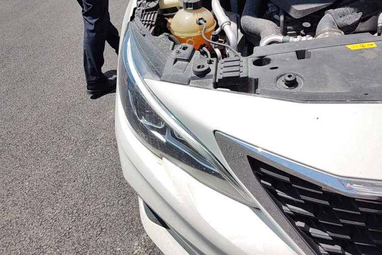 Used Peugeot 408 2019 360THP Automatic Luxury Edition China VI Standard Right Front Headlight