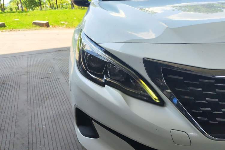 Used Peugeot 408 2019 350THP Automatic Luxury Edition China V Standard Right Front Headlight