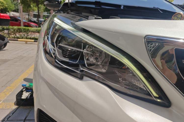 Used Peugeot 408 2019 360THP Automatic Luxury Edition China VI Standard Right Front Headlight