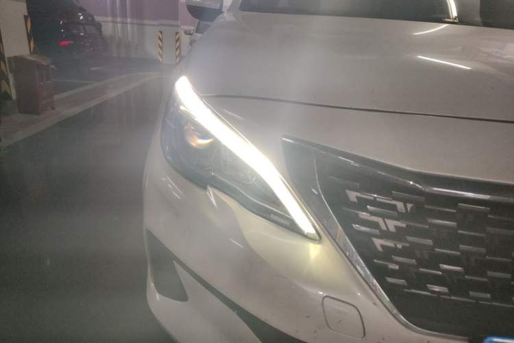 Used Peugeot 408 2019 350THP Automatic Luxury Edition China V Standard Right Front Headlight