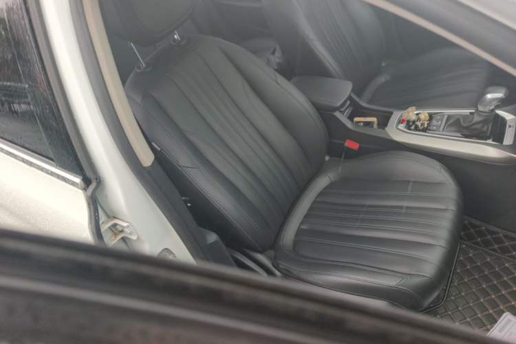 Used Peugeot 408 2019 360THP Automatic Luxury Edition China VI Standard Right Front Seat