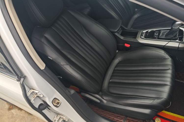 Used Peugeot 408 2019 360THP Automatic Luxury Edition China VI Standard Right Front Seat