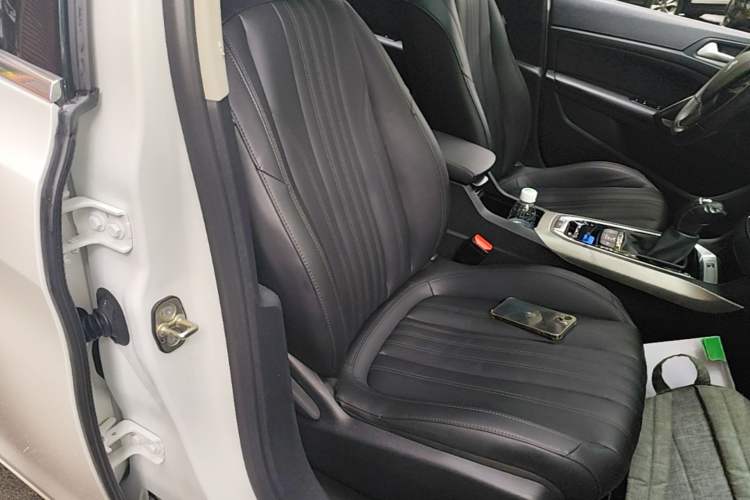 Used Peugeot 408 2019 360THP Automatic Luxury Edition China VI Standard Right Front Seat