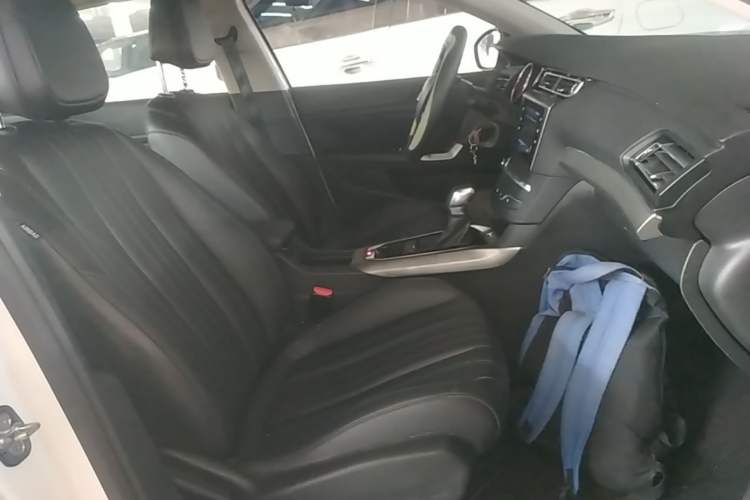 Used Peugeot 408 2019 360THP Automatic Luxury Edition China VI Standard Right Front Seat