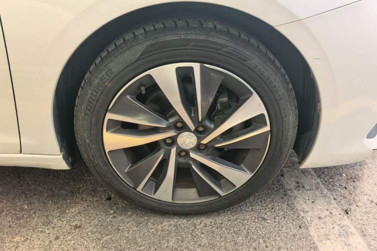 Used Peugeot 408 2019 360THP Automatic Luxury Edition China VI Standard Right Front Wheel Hub