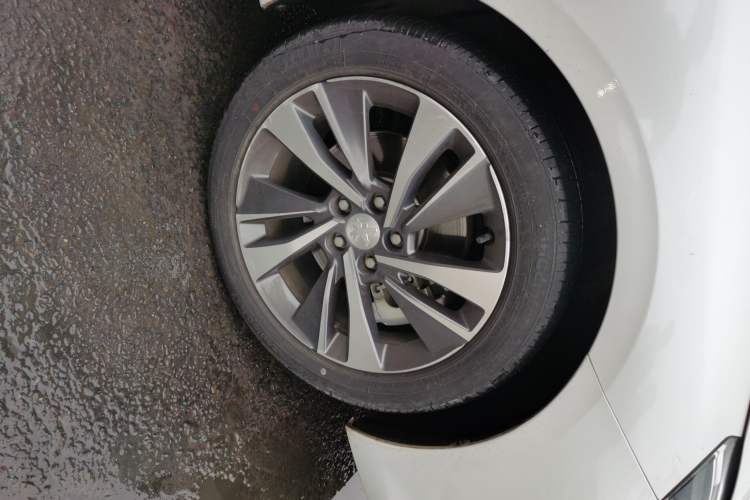 Used Peugeot 408 2019 360THP Automatic Luxury Edition China VI Standard Right Front Wheel Hub