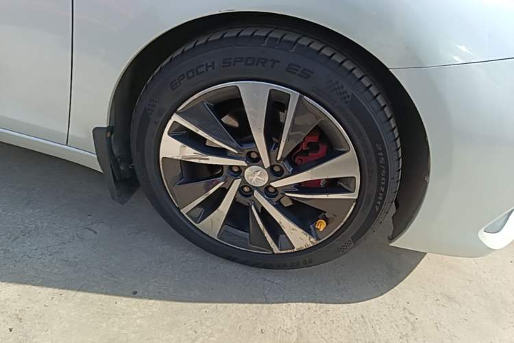 Used Peugeot 408 2019 350THP Automatic Luxury Edition China V Standard Right Front Wheel Hub