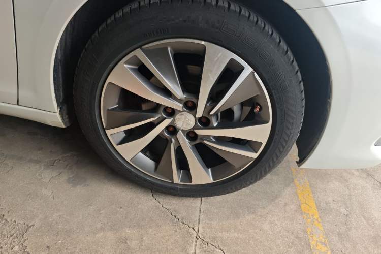 Used Peugeot 408 2019 230THP Automatic Luxury Edition China V Standard Right Front Wheel Hub