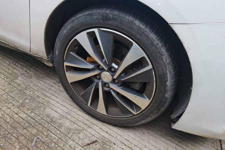 Used Peugeot 408 2019 360THP Automatic Luxury Edition China VI Standard Right Front Wheel Hub