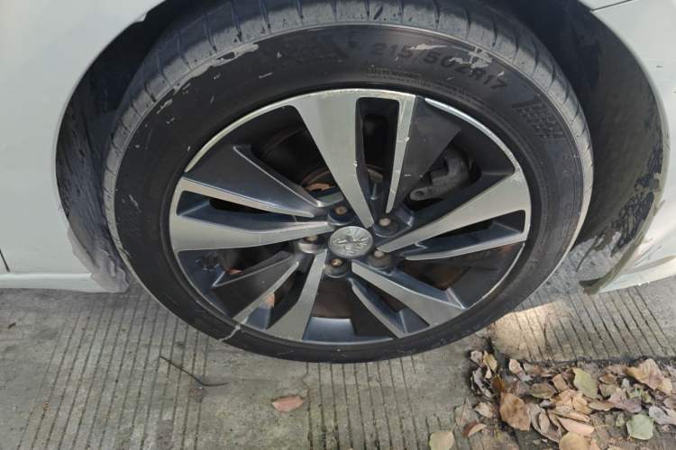 Used Peugeot 408 2019 350THP Automatic Luxury Edition China V Standard Right Front Wheel Hub