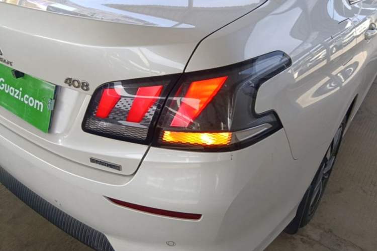 Used Peugeot 408 2019 350THP Automatic Luxury Edition China V Standard Right Rear Taillight