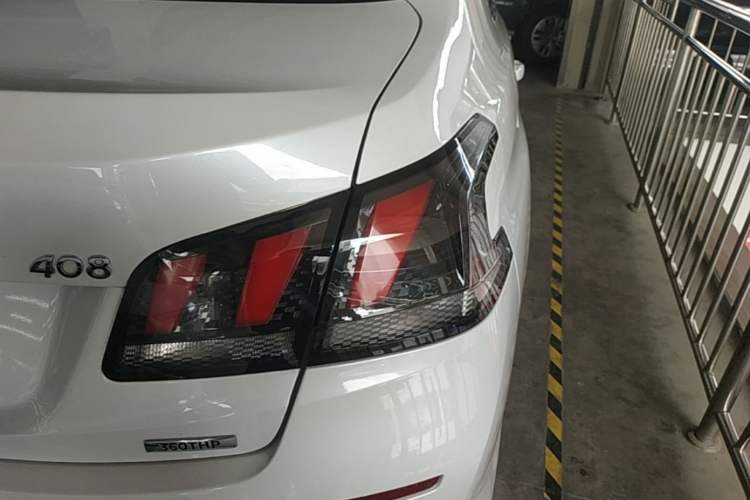 Used Peugeot 408 2019 360THP Automatic Luxury Edition China VI Standard Right Rear Taillight