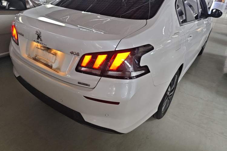 Used Peugeot 408 2019 360THP Automatic Prestige Edition China VI Standard Right Rear Taillight