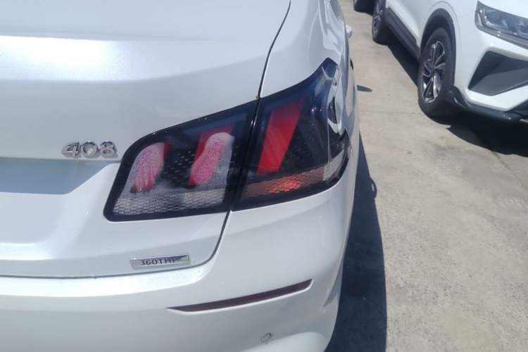 Used Peugeot 408 2019 360THP Automatic Luxury Edition China VI Standard Right Rear Taillight