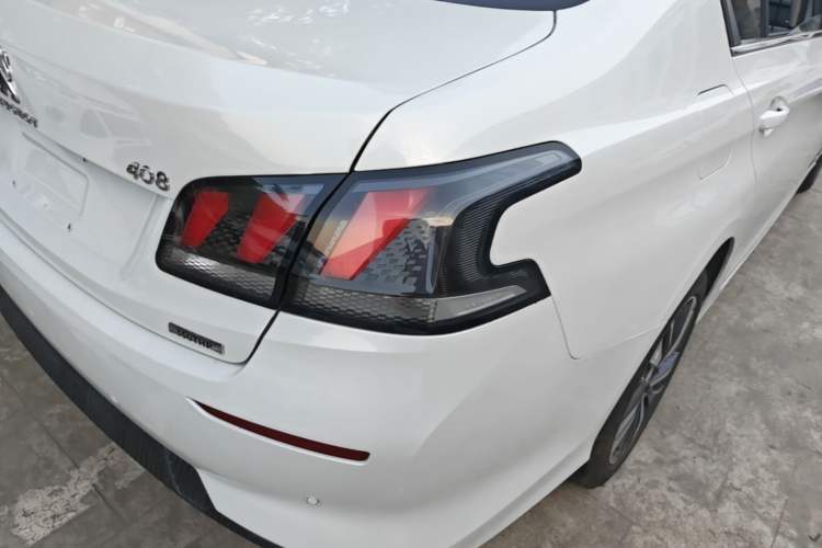 Used Peugeot 408 2019 350THP Automatic Luxury Edition China V Standard Right Rear Taillight
