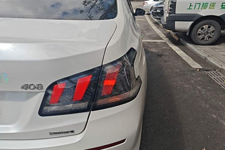 Used Peugeot 408 2019 360THP Automatic Luxury Edition China VI Standard Right Rear Taillight