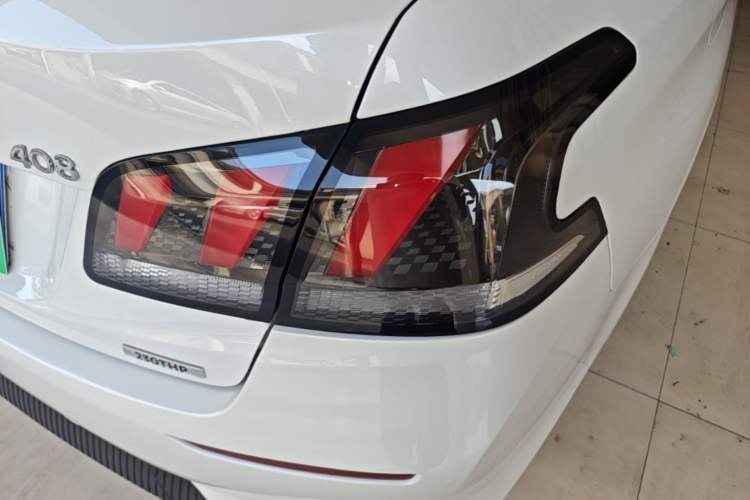 Used Peugeot 408 2019 230THP Automatic Luxury Edition China VI Standard Right Rear Taillight