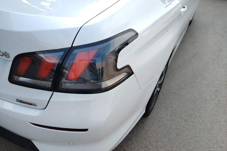 Used Peugeot 408 2019 230THP Automatic Luxury Edition China VI Standard Right Rear Taillight