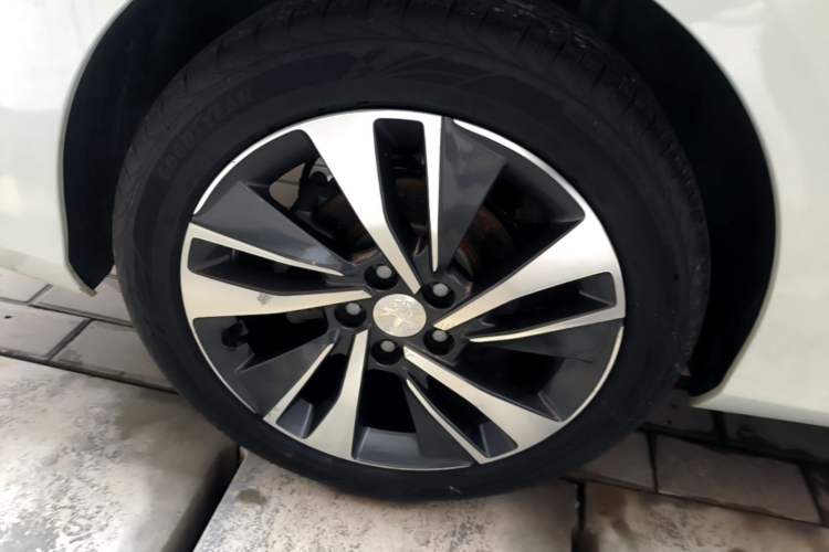 Used Peugeot 408 2019 350THP Automatic Luxury Edition China V Standard Right Rear Wheel Hub