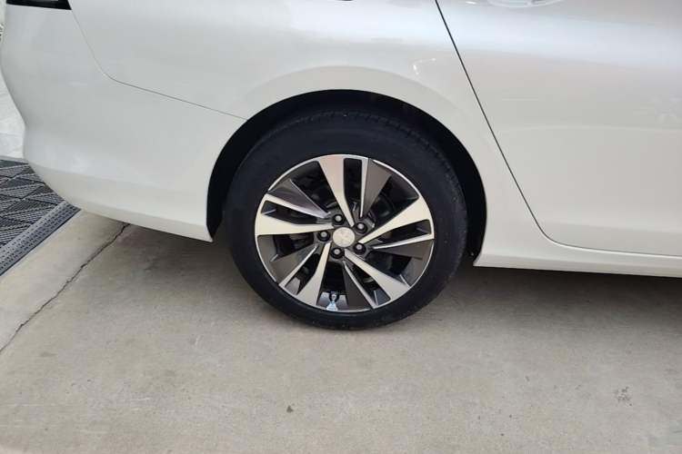 Used Peugeot 408 2019 350THP Automatic Luxury Edition China V Standard Right Rear Wheel Hub