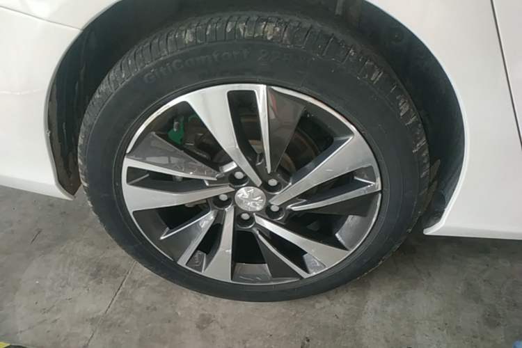 Used Peugeot 408 2019 360THP Automatic Luxury Edition China VI Standard Right Rear Wheel Hub