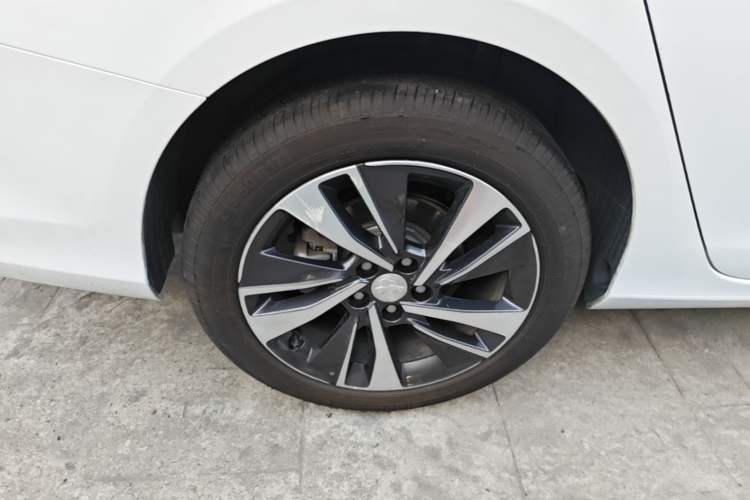 Used Peugeot 408 2019 350THP Automatic Luxury Edition China V Standard Right Rear Wheel Hub