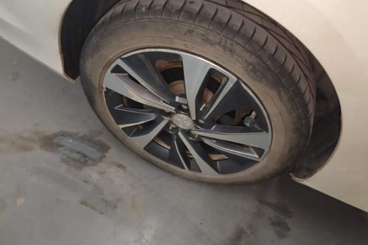 Used Peugeot 408 2019 360THP Automatic Luxury Edition China VI Standard Right Rear Wheel Hub