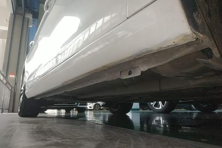 Used Peugeot 408 2019 360THP Automatic Luxury Edition China VI Standard Right Side Sill