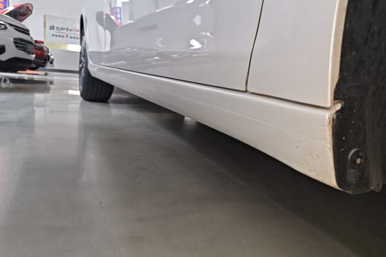 Used Peugeot 408 2019 360THP Automatic Prestige Edition China VI Standard Right Side Sill