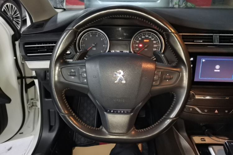 Used Peugeot 408 2019 230THP Automatic Luxury Edition China VI Standard Steering Wheel